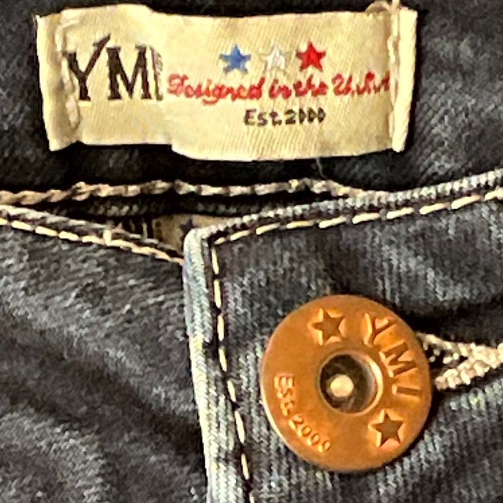 YMI Distressed Jeans size 9 - Picture 3 of 15